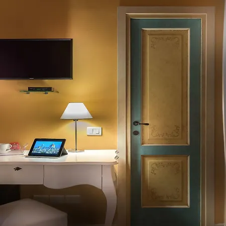 Hotel Residenza Conte Di Cavour&luxury Rooftop 3*