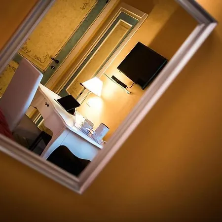 Residenza Conte Di Cavour&luxury Rooftop 3* Florencja