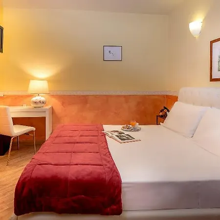 Residenza Conte Di Cavour&luxury Rooftop Hotel 3*