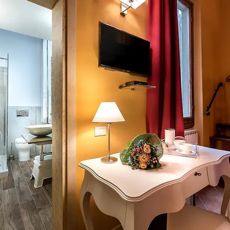Residenza Conte Di Cavour&luxury Rooftop 3* Florencie